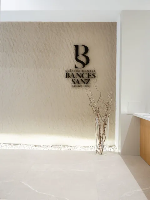Instalaciones de la Clínica Dental Bances en Santa Cruz de Tenerife (foto 38)